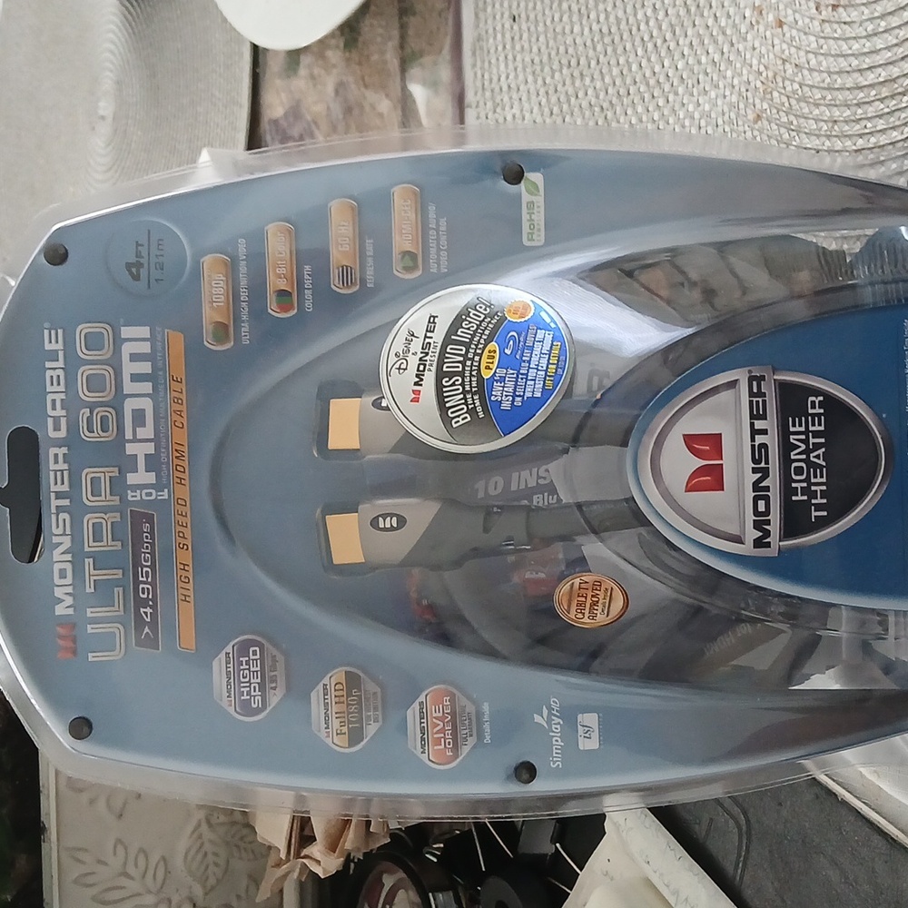 Monster Cable Ultra 600 HDMI NWT